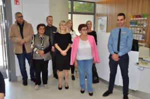 NLB ob otvoritvi svoje prenovljene poslovalnice v Grosupljem OŠ Šmarje - Sap izročil donacijo v višini 4.500 evrov 10